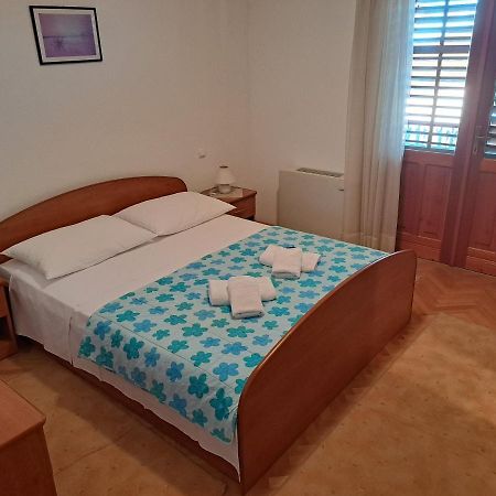Apartment With Splendid Sea View Trogir Exterior photo