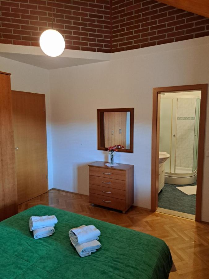 Apartment With Splendid Sea View Trogir Exterior photo