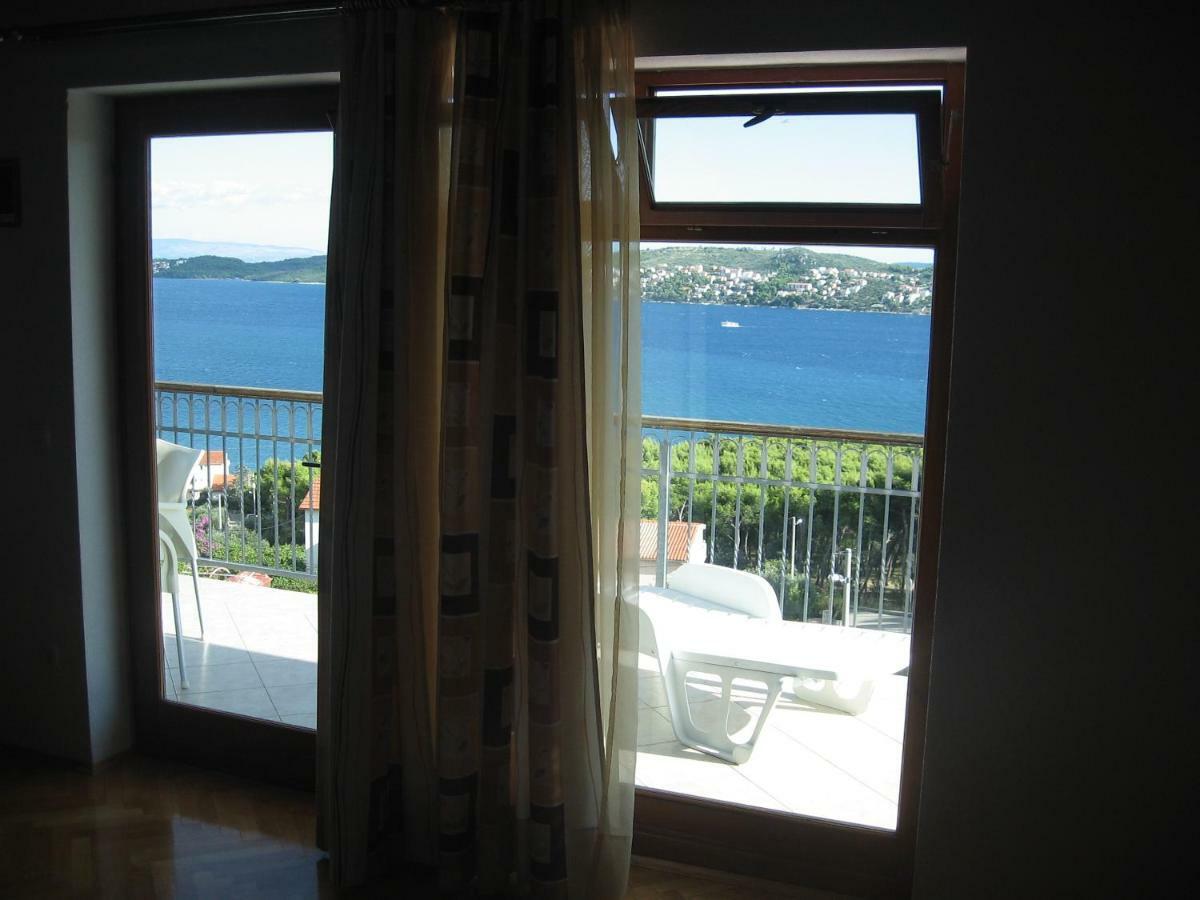Apartment With Splendid Sea View Trogir Exterior photo