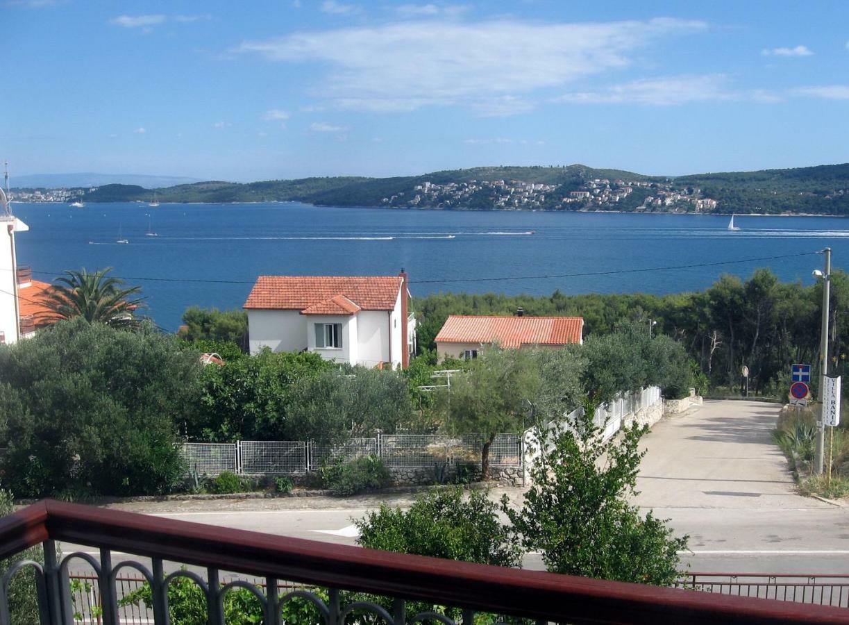 Apartment With Splendid Sea View Trogir Exterior photo