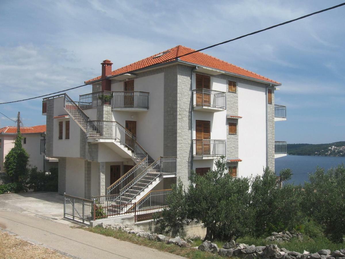 Apartment With Splendid Sea View Trogir Exterior photo