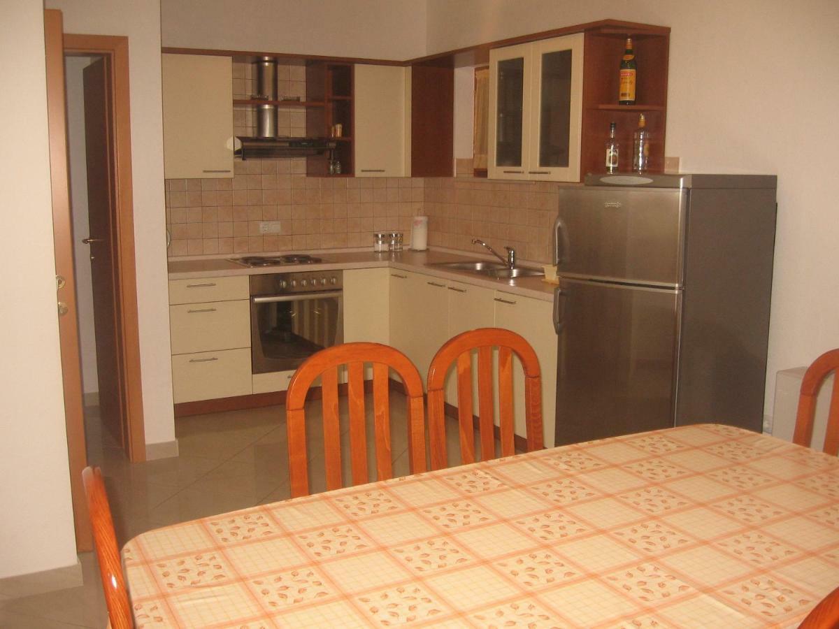 Apartment With Splendid Sea View Trogir Exterior photo